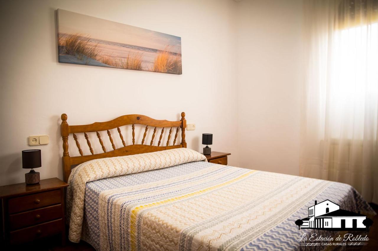 Casas Rurales La Estacion De Robledo Екстер'єр фото