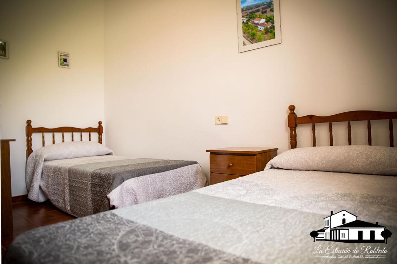 Casas Rurales La Estacion De Robledo Екстер'єр фото