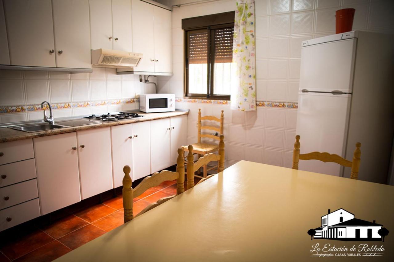 Casas Rurales La Estacion De Robledo Екстер'єр фото