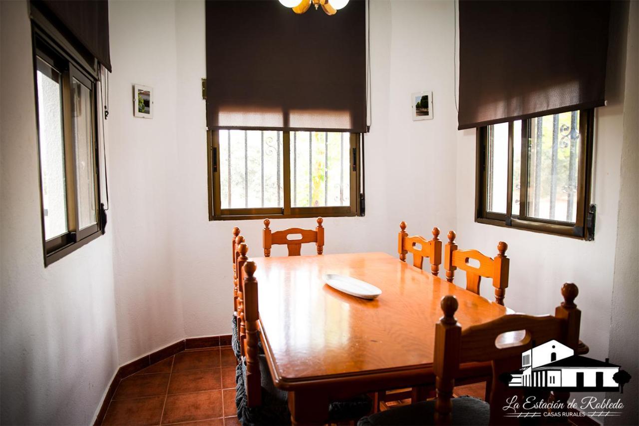 Casas Rurales La Estacion De Robledo Екстер'єр фото