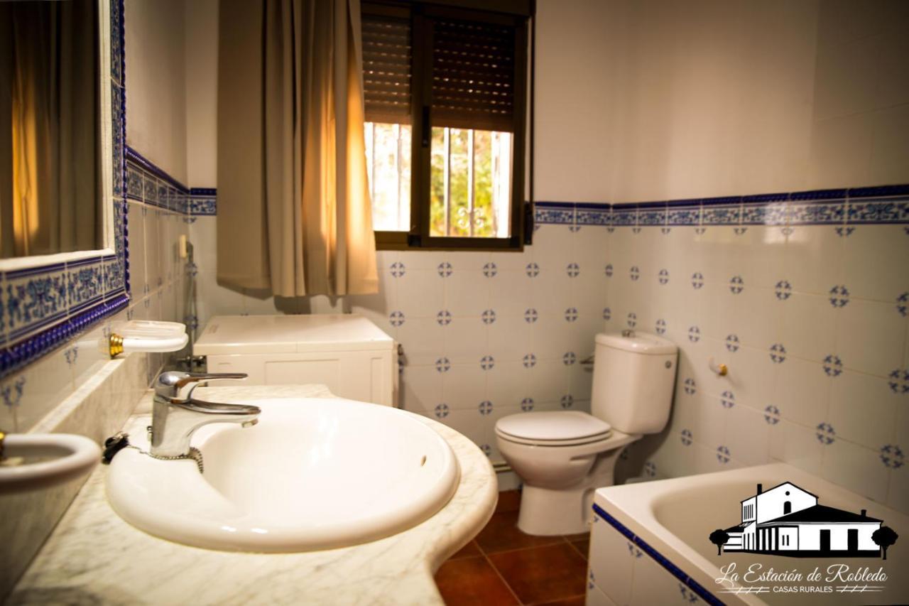 Casas Rurales La Estacion De Robledo Екстер'єр фото